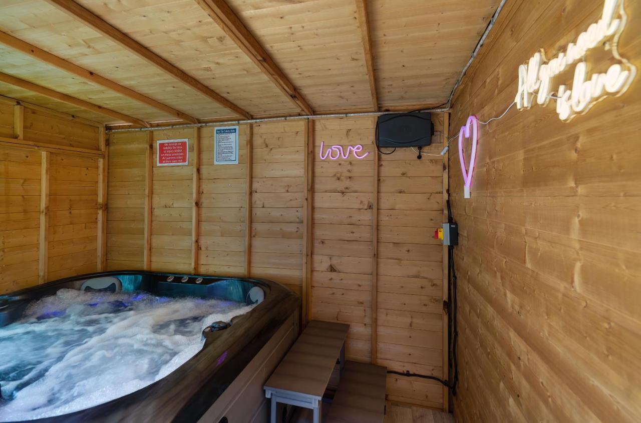 דירות Peacehaven Perfect Couple Retreat To Unwind&Relax With Hottub מראה חיצוני תמונה
