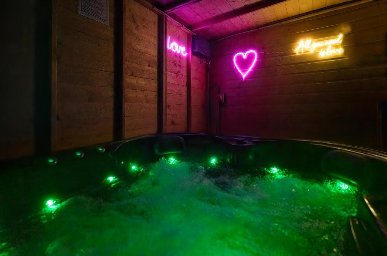 דירות Peacehaven Perfect Couple Retreat To Unwind&Relax With Hottub מראה חיצוני תמונה
